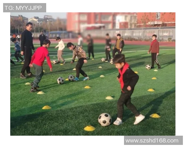 庄园小课堂携手足球明星共创青少年足球梦想新篇章